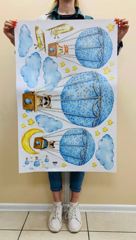 Наклейка многоразовая "Зверята на воздушных шарах" 140x80 см (1097)